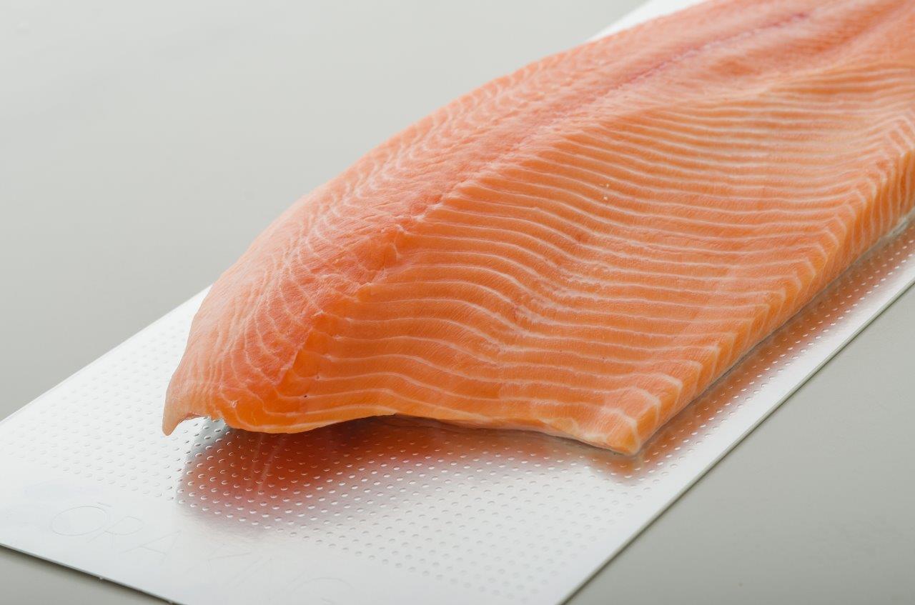 Filetto di salmone reale Ora King, taglio Trim D, congelato da 1,1-1,5kg